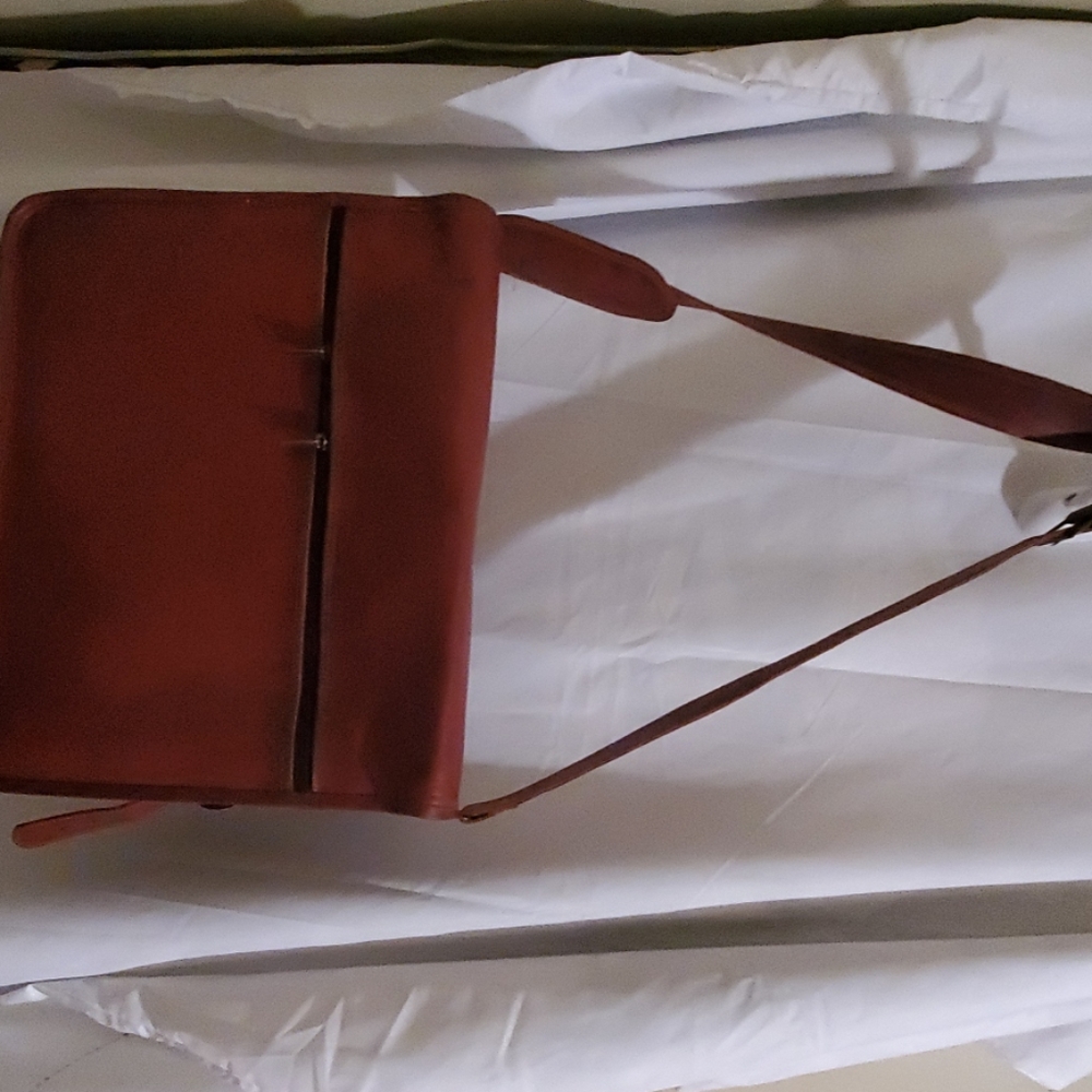Satchel - Picture 6 of 7